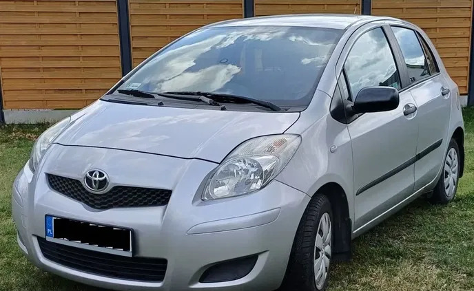 toyota urzędów Toyota Yaris cena 14500 przebieg: 129765, rok produkcji 2009 z Urzędów